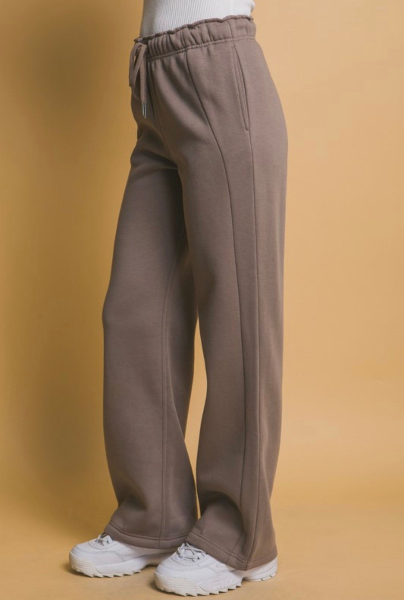 Do not Disturb Sweatpants (brown)